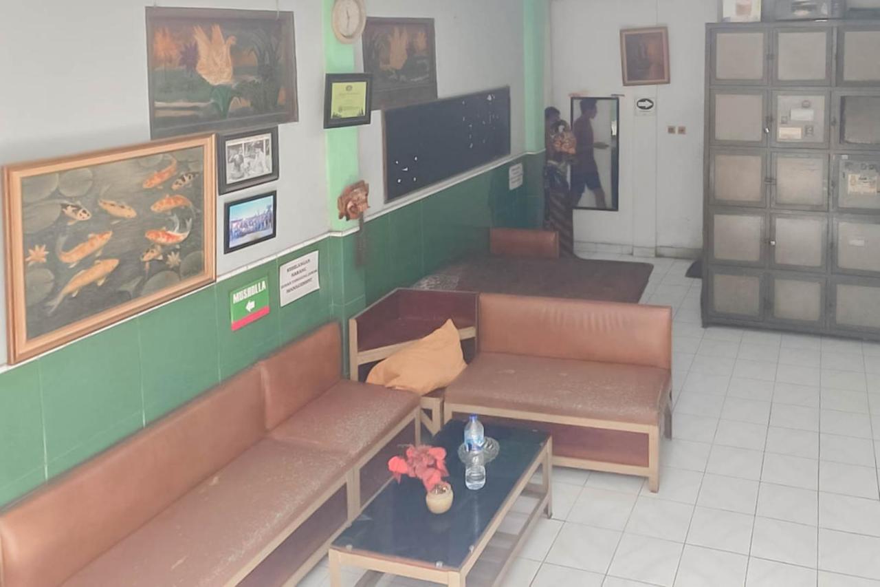 Hotel Arimbi 3 RedPartner Bandung Exterior foto